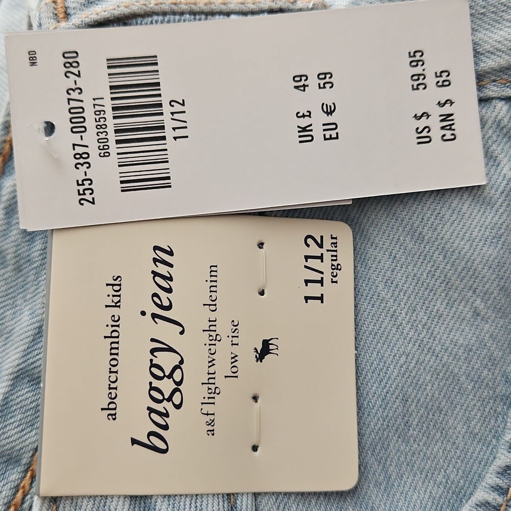 Abercrombie Low Rise Baggy Jean - Picture 2 of 2